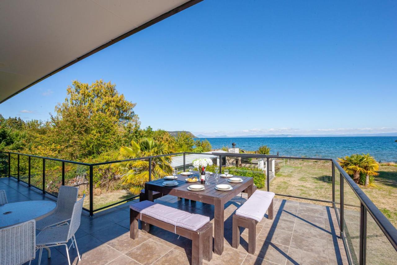 Lakefront Villa - Waitahanui Holiday Home Zewnętrze zdjęcie