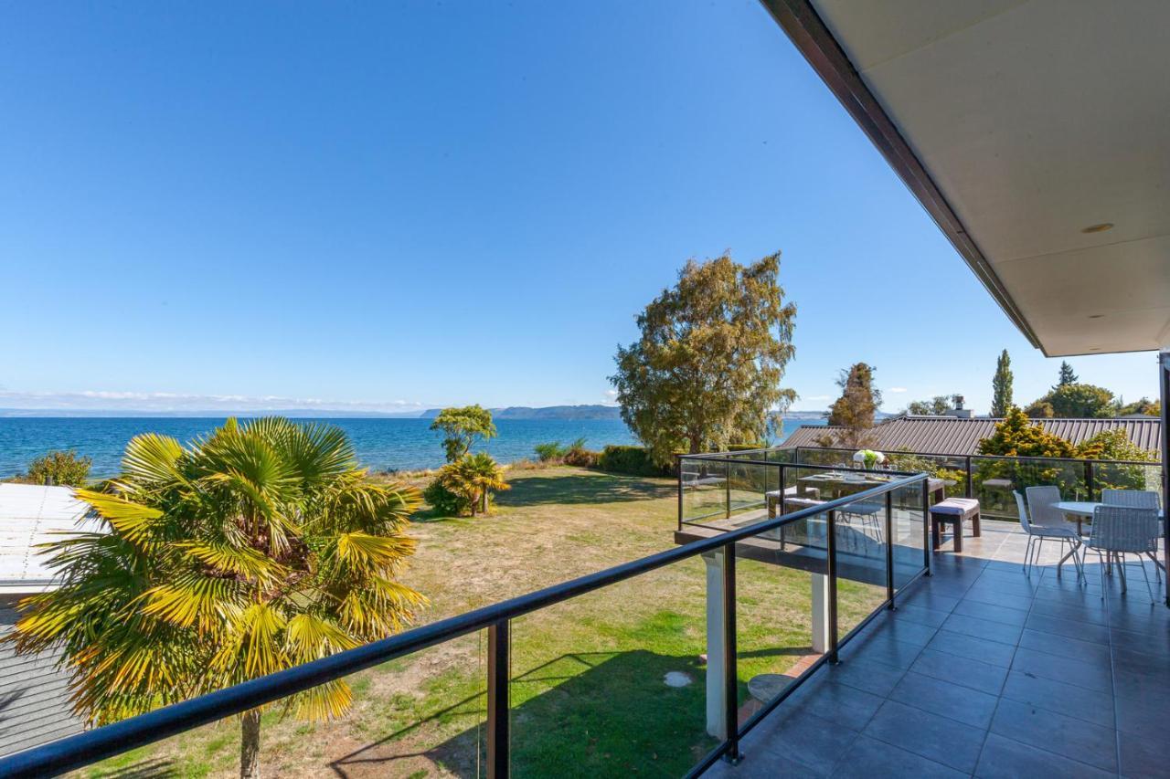 Lakefront Villa - Waitahanui Holiday Home Zewnętrze zdjęcie