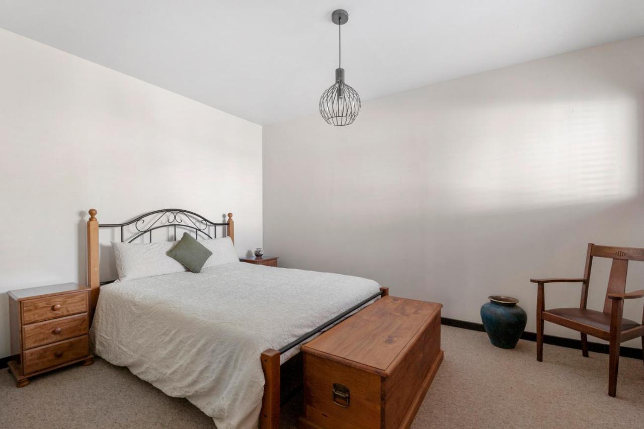 Lakefront Villa - Waitahanui Holiday Home Zewnętrze zdjęcie